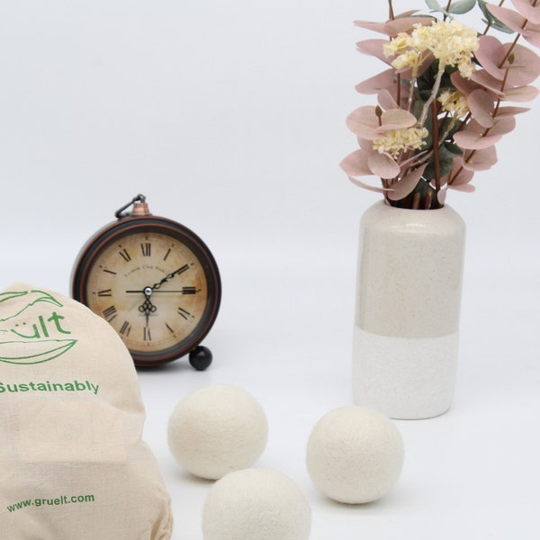 Grült: 4er Set Filztrocknerbälle (7 & 8 cm), Bio-Wäschebälle aus Wollfilz
