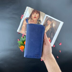 Tarjetero y billetera AZUL MARINO con compartimento para teléfono / 100 % cuero hecho a mano / Billetera con cremallera / Billetera para hombre / Billetera para mujer para regalo / Regalo de cumpleaños