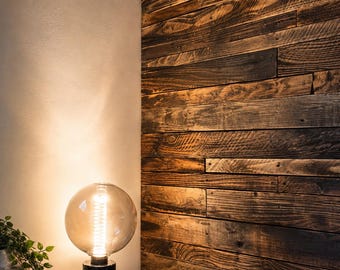 Revestimiento de pared de madera de palets quemada recuperada / Pared decorativa rústica de madera / Paneles de madera reciclada / Paquete de 1 m²