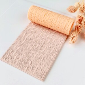 Polymer Clay Texture Roller – Diagonal Chevron Pattern – Clay Tool for Earrings & Jewelry – R-147