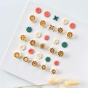 Découpoirs pour boucles d'oreilles floraux en argile - 15 formes de clous d'oreilles fleurs pour la fabrication de bijoux, petits emporte-pièces en argile printanier pour boucles d'oreilles
