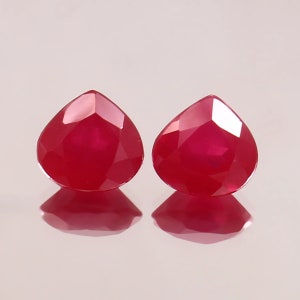 AAA 8X7.50 MM Flawless Mozambique Pegion Red Ruby Loose Heart Gemstone Cut Pair Fine Quality Ruby Earing Making Gemstone Cut Ruby Pair 4 Ct