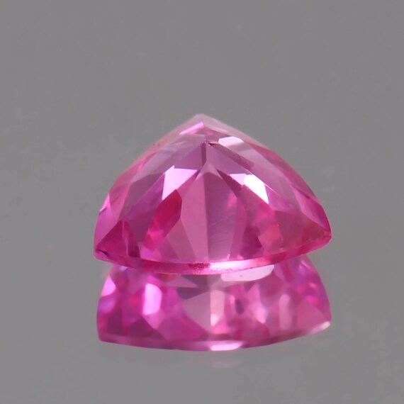 Saphir Rose Naturel Taillé Radiant Non Chauffé - Dimensions 13.75x7.82x8.42mm, Sri Lanka