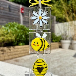 Honey Bee and Daisy fused glass art hanging decoration triple piece yellow ribbon gift