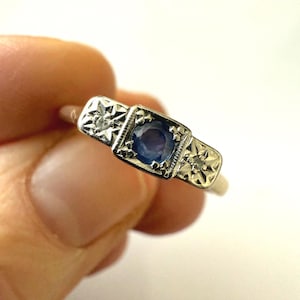 Antique 18ct Gold Diamond & Sapphire Trilogy Ring