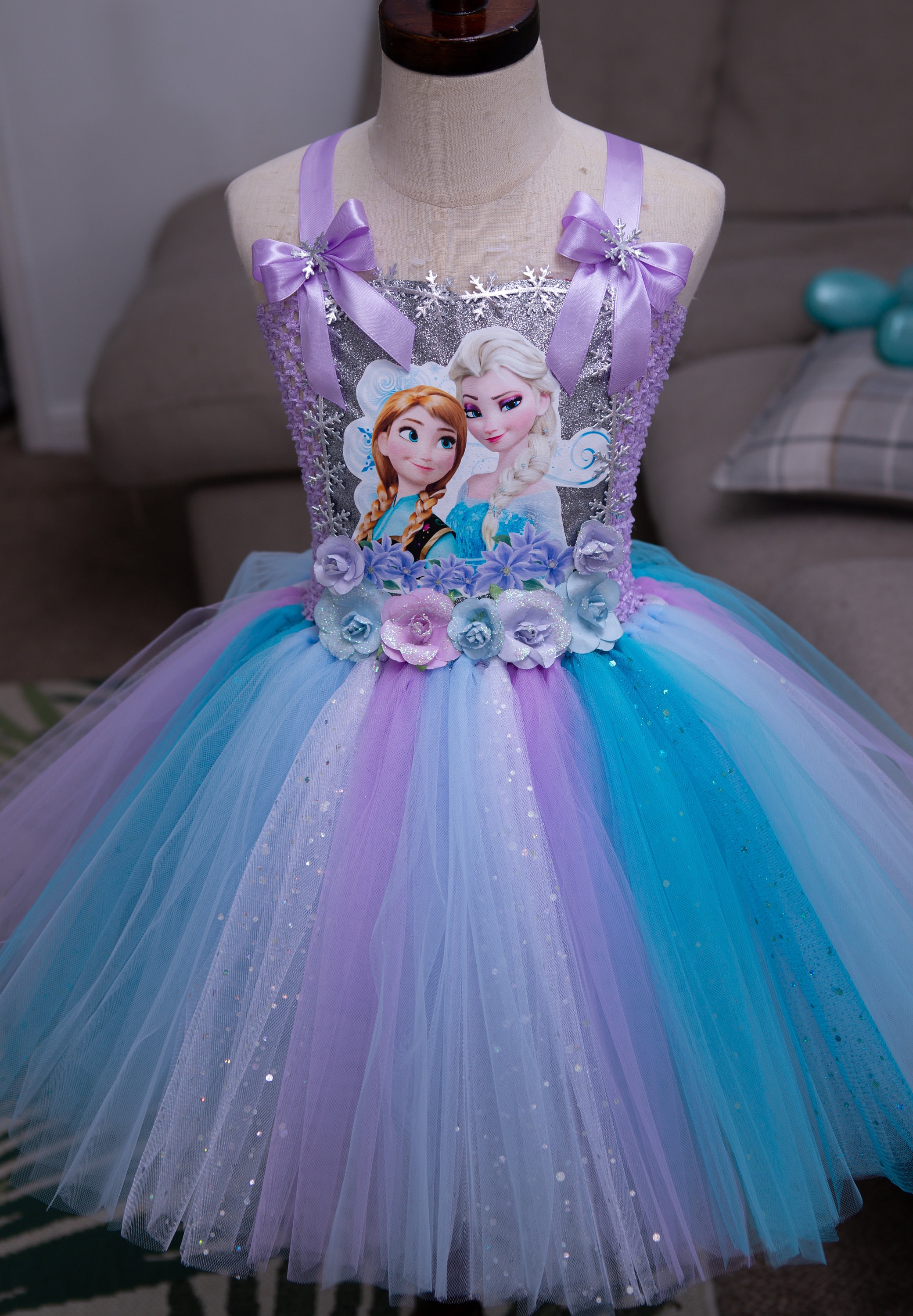 Girls Frozen Costumes In Princess Costumes