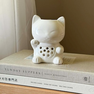 Lucky Cat Ceramic Wax Melt Burner | Wax and Oil Burner | Cute Home Decor | Lucky Cat Decor | Oil Burner | Cute Lucky Cat | Home Gift Ideas