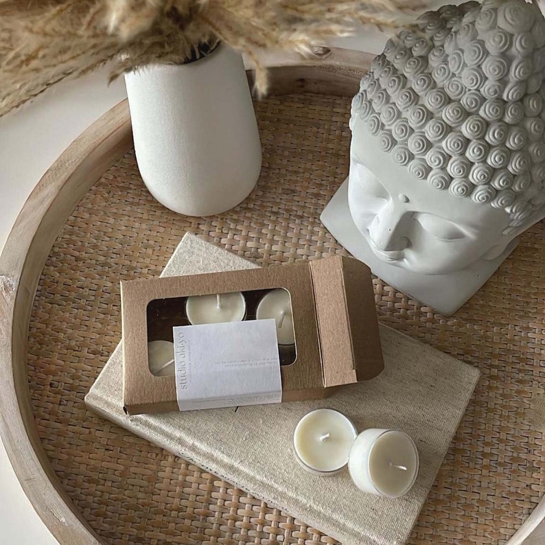 Handmade mini candles served into a lovely box of 6 tealight candles. Perfect for creating the coziest ambiance in your home and relax with the soft glow & exquisite non-toxic aromas. Handcrafted with 100% natural soy wax & high quality ingredients.