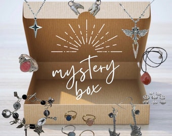 grunge jewellery mystery box <33 at least 3+ in each box (: