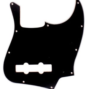 Puede incluir: Un golpeador negro brillante para bajo, con una forma distintiva, con dos recortes rectangulares y varios orificios para tornillos. El golpeador est&aacute; dise&ntilde;ado para proteger el cuerpo de la guitarra y mejorar su atractivo est&eacute;tico.