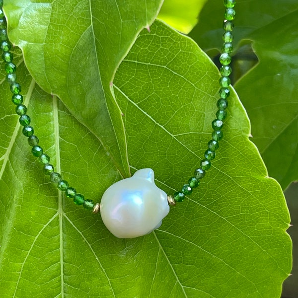 Peridot Green and Baroque Pearl Necklace, Green necklace, Olivine, Green Peridot Jewelry