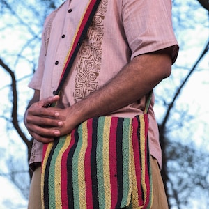 Gestreepte handgeweven schoudertas: boho-jacquardstof