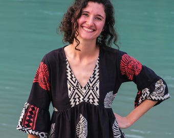 トライバルプリントミニドレス：Vネックフレアスリーブボヘミアンチュニック