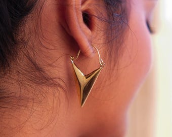 Orecchini pendenti triangolari placcati in oro / Gioielli geometrici Jaipur
