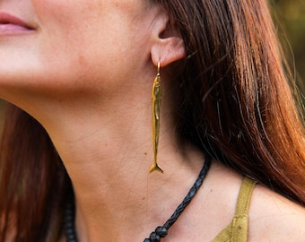 Goldene Fisch-Ohrhänger, polierte Messinglegierung, Boho-Küsten-Schmuck