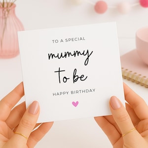 Carte d'anniversaire future maman, carte d'anniversaire pour maman enceinte, carte ventre rond pour elle, design minimaliste rose, jolie future maman cadeau