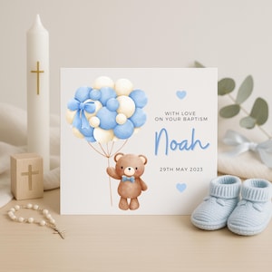 Biglietto di battesimo personalizzato per bambino, biglietto di battesimo con orsetto a palloncino blu, biglietto ricordo religioso per neonato con nome e data personalizzati