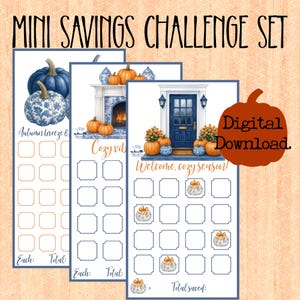 Op de afbeelding: Een Mini Savings Challenge Set bestaande uit drie verticale kaarten met herfstthema's. Elke kaart toont illustraties van pompoenen, open haarden of deuropeningen en bevat een raster van lege vakjes voor het bijhouden van besparingen, gelabeld met teksten zoals Autumn breeze, Cozy vibes en Welcome, cozy season.