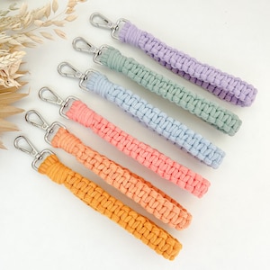 Kleurrijk vierkant | Handgemaakte sleutelhanger macramé schoudertasje | Boho chic en functioneel accessoire | Perfect voor cadeaus
