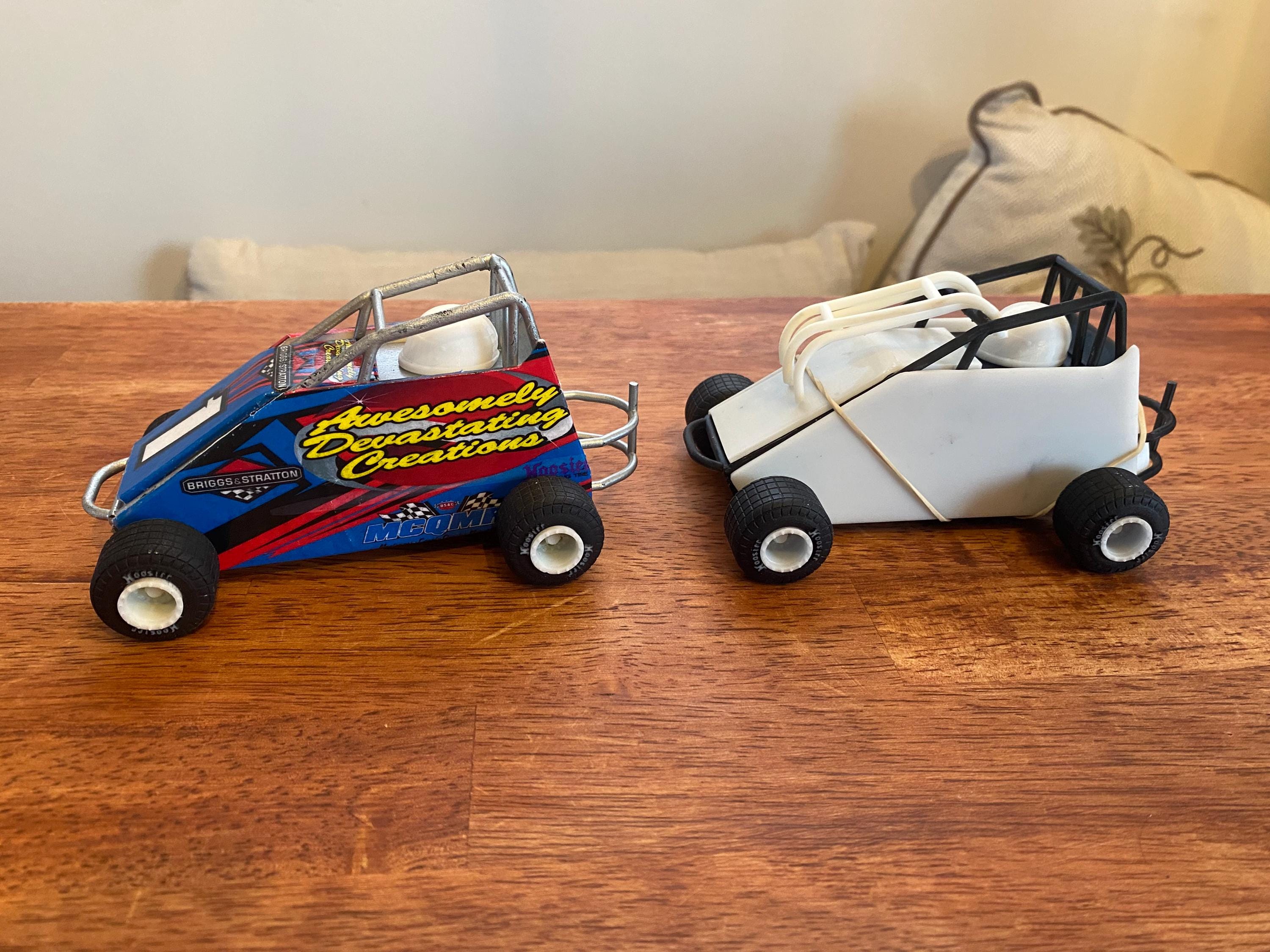 Quarter Midget 1/20 Scale Model KIT, Live Rolling Axels. (more