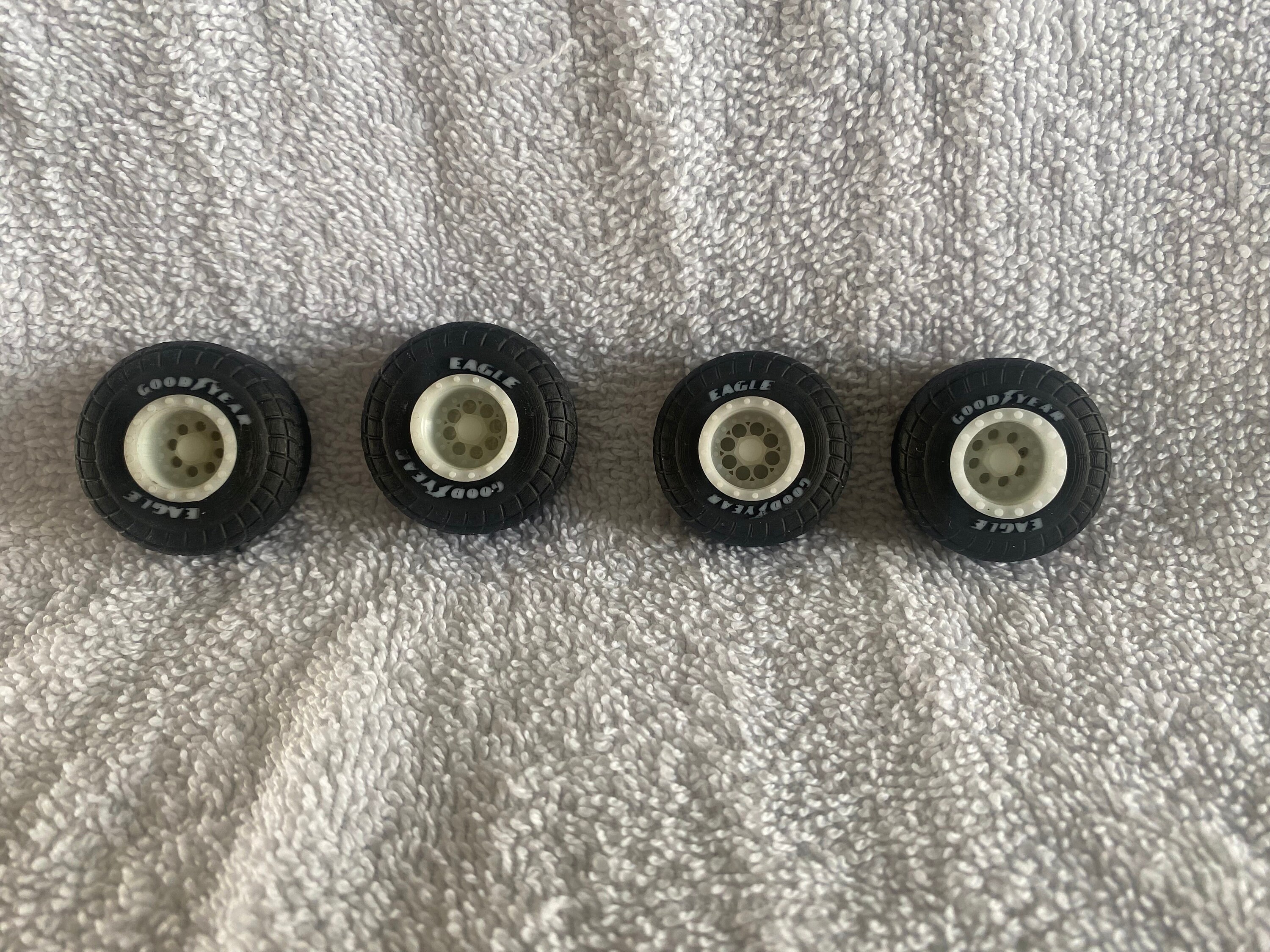 thumbnail image 2 of 1/24 1/25 Scale Custom Tire & Wheel Sets For Model Kits, JADA, Diecast Cars & Trucks #5 2 of 4