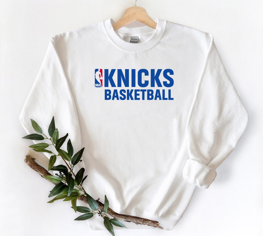 Champion knicks basketball sweatshirt hotsell