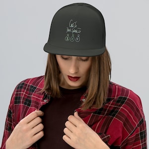 Snapback Trucker Hat, High Profile Ball Cap, Cash It Don&#39;t Splash It Mantra, Trendy Baseball Hat, Adjustable Ponytail Hat, Motivating Slogan