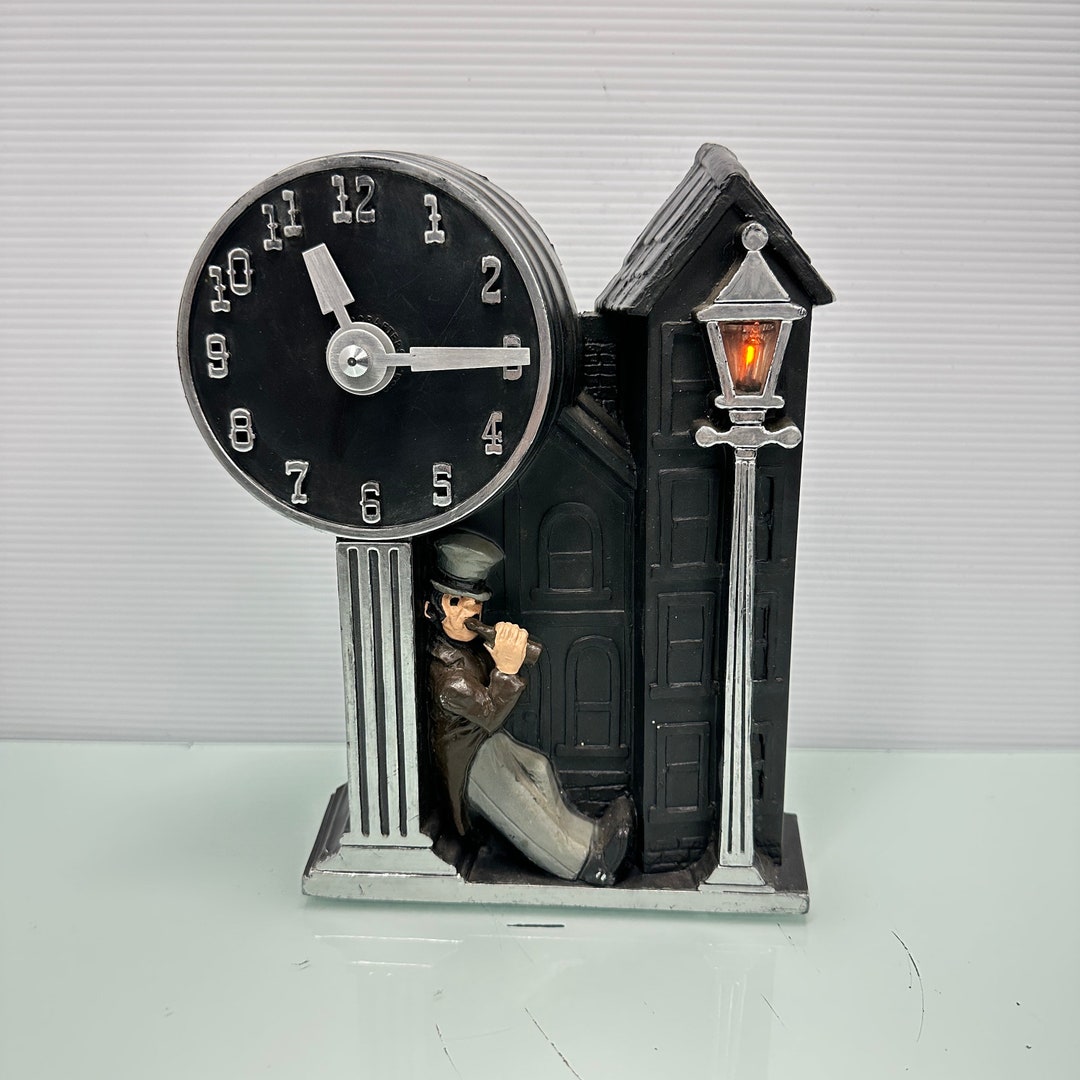 Mastercrafters Model 911 happy Time Desk Clock as Seen In back to the
