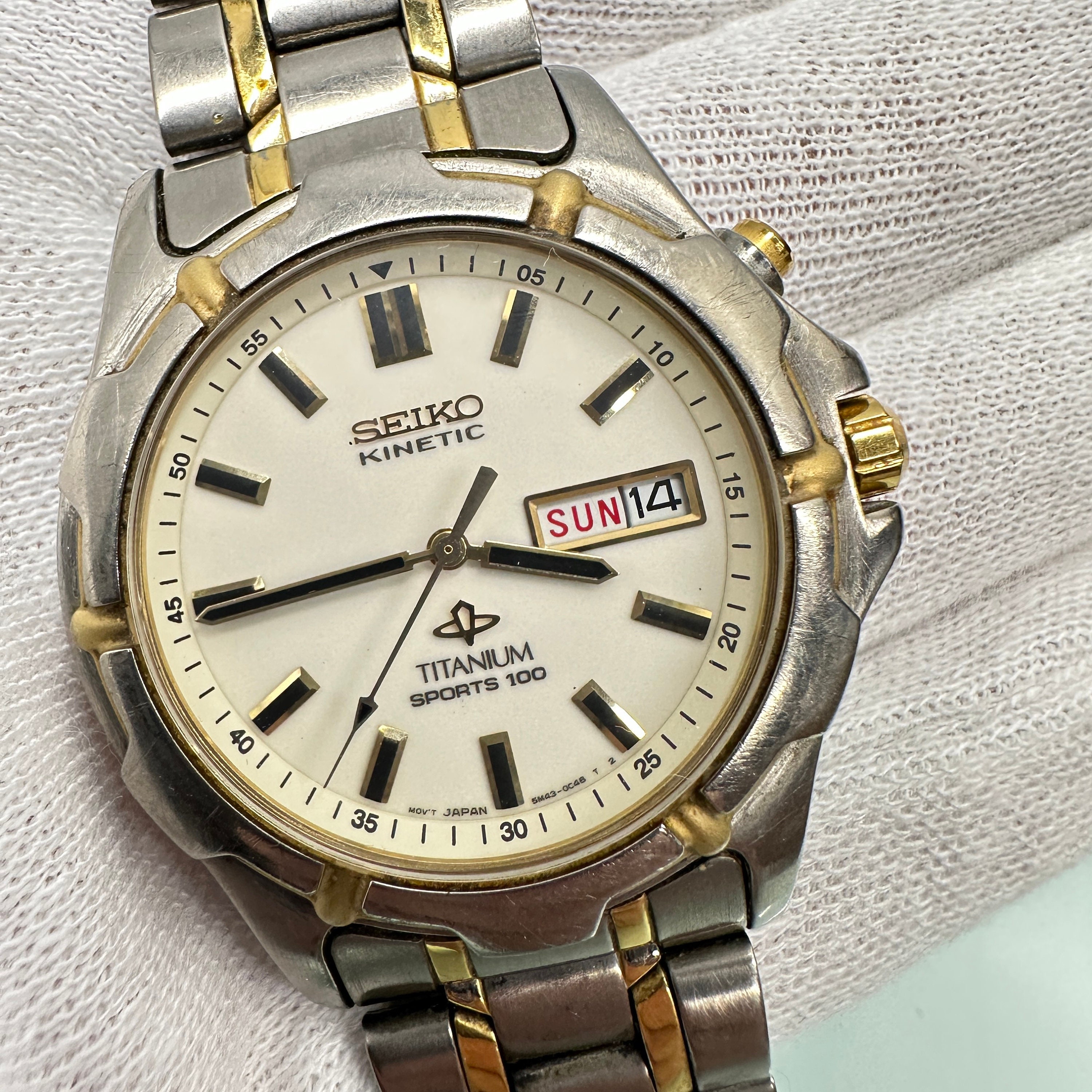 Seiko Kinetic Sports 100 Titanium & Gold Trim Watch With Day - Etsy