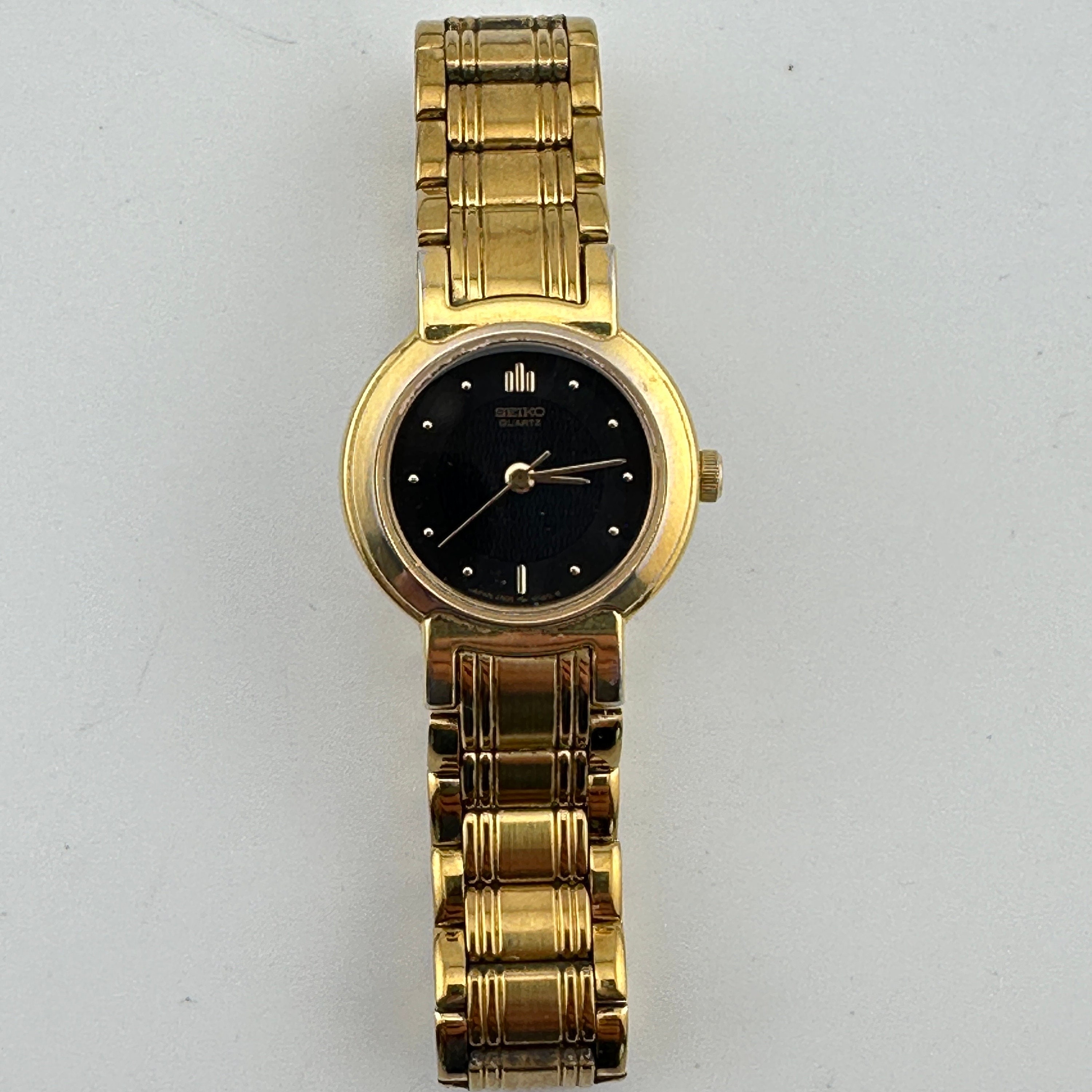 Seiko Super Rare Curvex Ladies Watch Black Dial Gold Markers Gold-Tone Bracelet SEIKO SQ PETITE GOLD TONE WATCH, BLACK DIAL, | Mercari main image 4