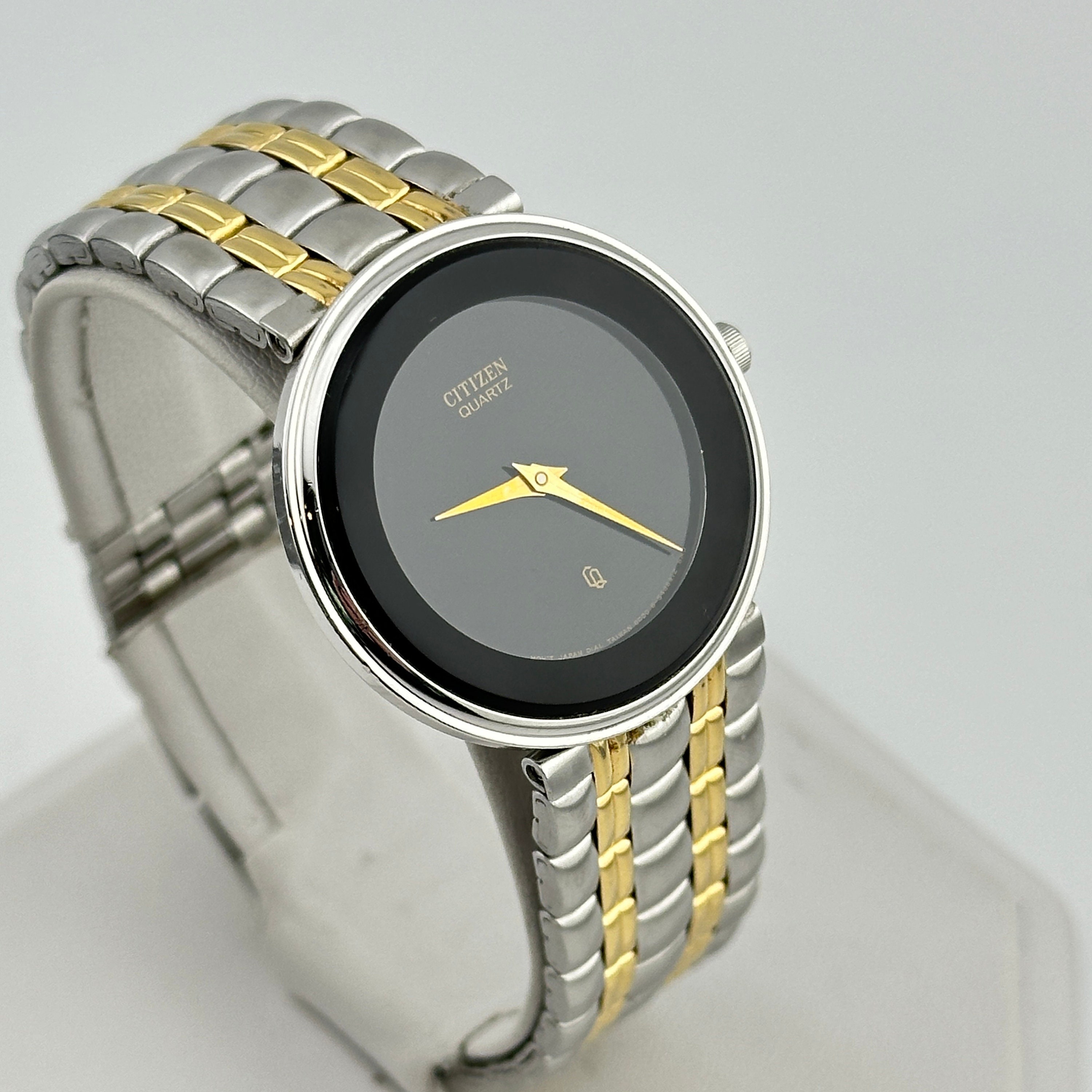 Vintage Citizen CQ Two tone With Black Dial 32mm Midsize Quartz Watch Etsy Canada