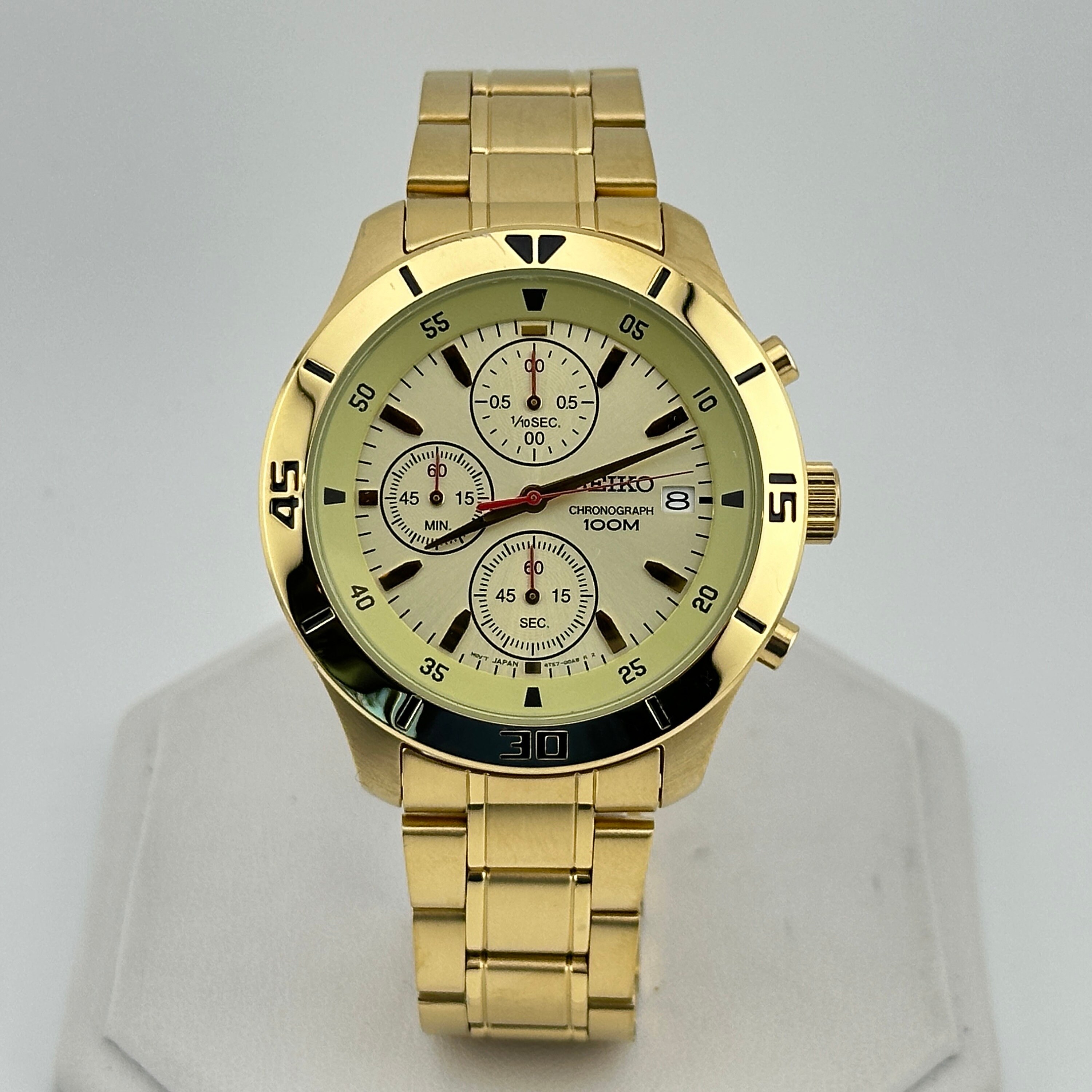 Seiko Gold Tone Stainless Steel 100M Quartz 42mm Mens Chronograph
