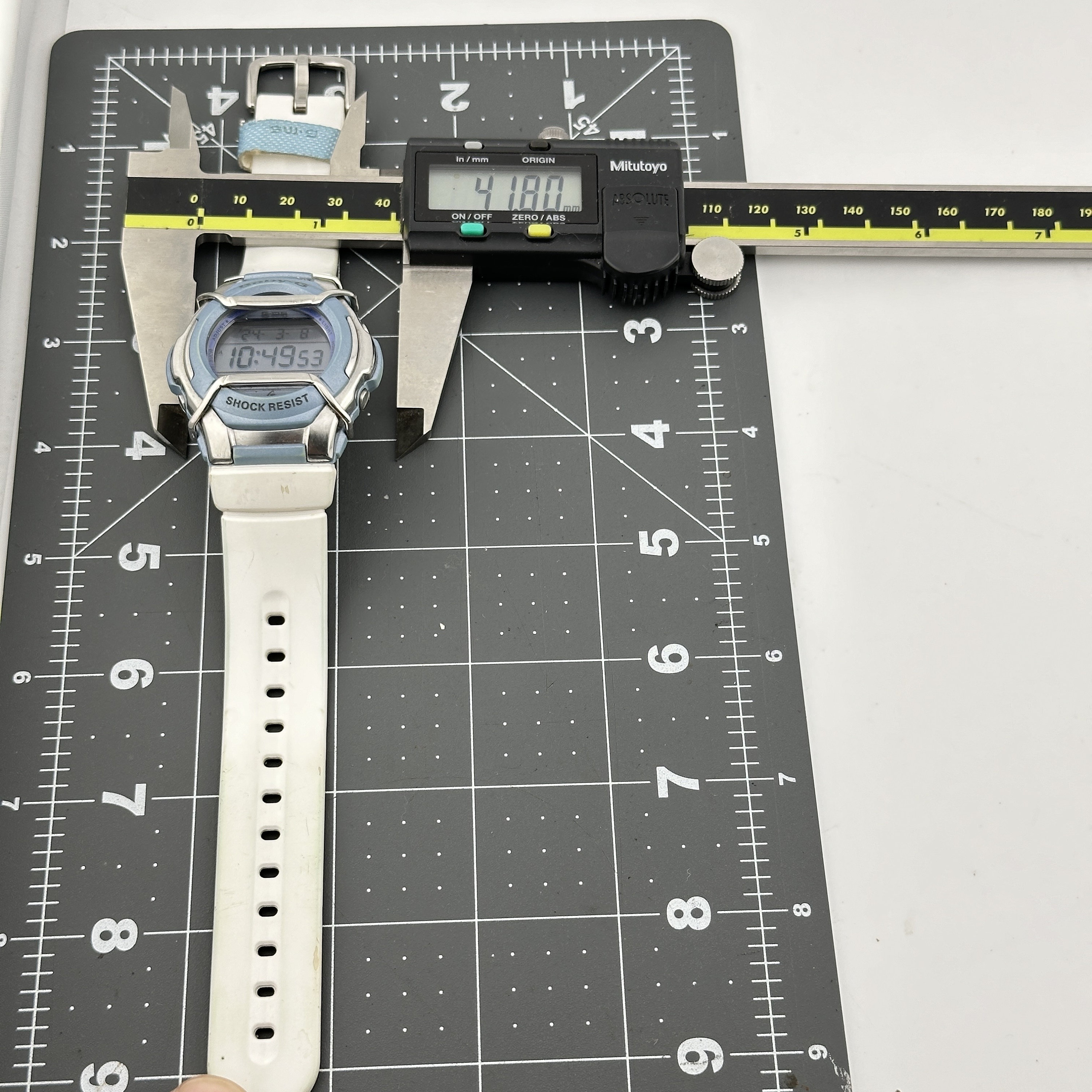 Casio Baby-g G-shock - White and Powder Blue 42mm Quartz Casio Baby-g G-shock - White and Powder Blue 42mm Quartz
