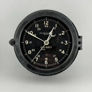 Chelsea US Government WWII Bakelite Ship Clock - Boston Mass. C