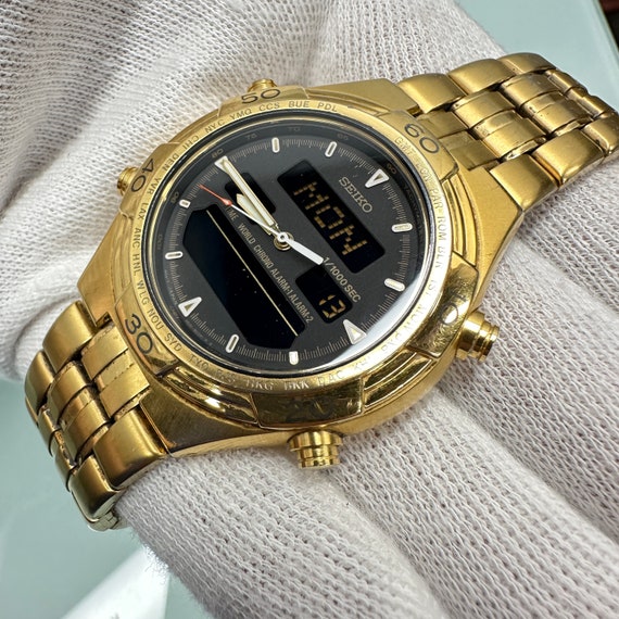 Vintage Seiko World Time Analog Digital LCD Mens Watch Gem