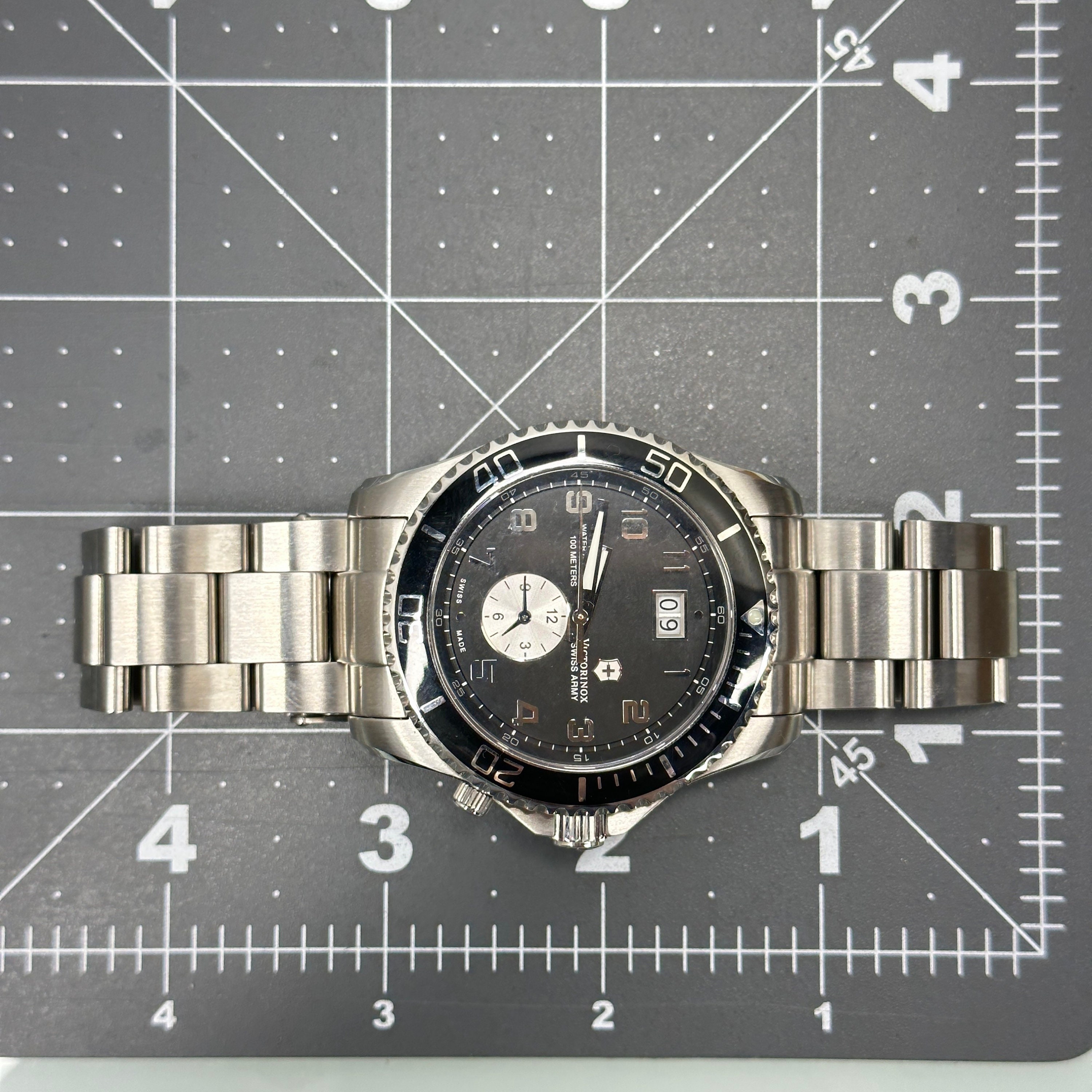 Swiss army dual time watch 2025