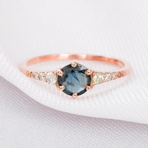 Round Blue Sapphire Engagement Ring 925 Sterling Silver Blue Wedding Ring For Women Proposal 6 Prongs Halo Set Minimalist Solitaire Ring