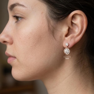 Orecchini pendenti con moissanite, montatura in argento sterling 925