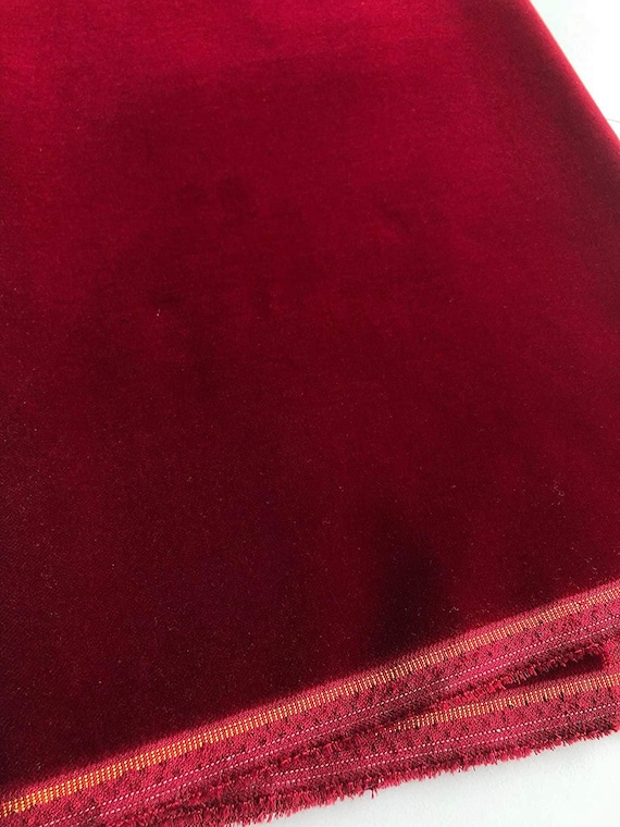 460 g / 150 cm wide colour 543 burgundy Velveteen fabric with gold edge