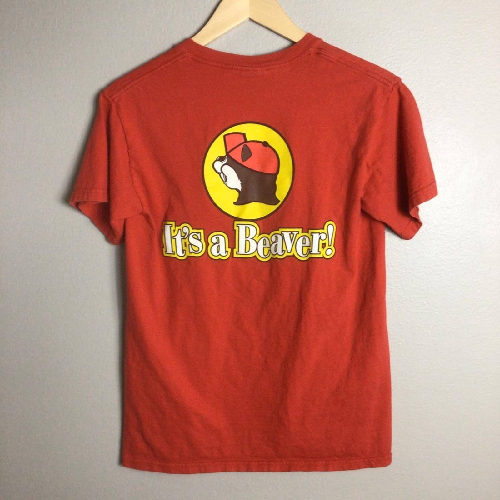 Buc Ees Its A Beaver T Shirt Small Red 