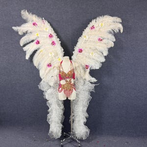Divine White Ostrich Angel Wings With Flowers For Boudoir Photography Maternity Photoshoot Model Real Feathers Decoration Photo Cosplay