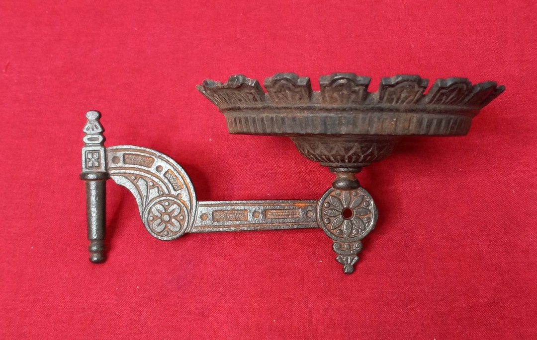 Vintage Cast Iron Oil Lamp Holder Wall Sconce JA15 Etsy
