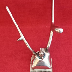Vintage Hand Clipper: Manual Hair Razor, Barber Tool Collectible