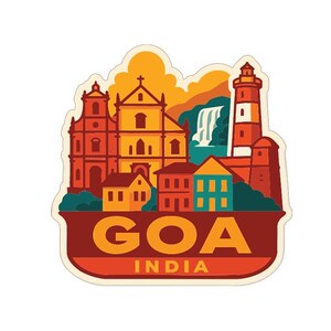 Op de afbeelding: Een kleurrijke sticker met een gestileerde illustratie van Goa, India. Het ontwerp bevat gebouwen, een vuurtoren en een waterval, met de tekst "GOA INDIA" in een vetgedrukte lettertype. De sticker heeft een witte rand en een warm kleurenpalet.