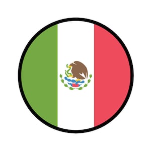 Op de afbeelding: Een cirkelvormige afbeelding van de Mexicaanse vlag, met verticale strepen in groen, wit en rood. De witte streep bevat het Mexicaanse wapen, een adelaar op een cactus, met een slang.