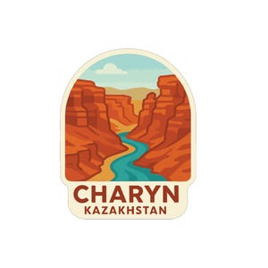 Op de afbeelding: Een sticker met een gestileerde illustratie van de Charyn Canyon in Kazachstan. Het ontwerp toont de rode rotsformaties van de canyon, een turquoise rivier en de tekst "CHARYN KAZAKHSTAN" in een bruine rechthoek.