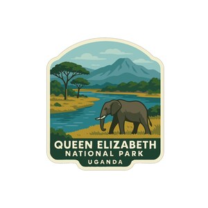 Könnte beinhalten: Ein Aufkleber mit einer Illustration des Queen Elizabeth Nationalparks in Uganda. Das Design zeigt einen Fluss, Bäume, Berge und einen grauen Elefanten. Der Text "Queen Elizabeth National Park Uganda" befindet sich unten.