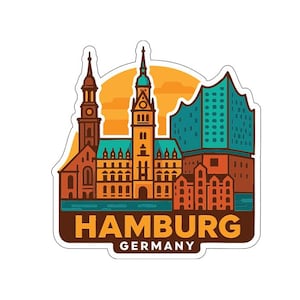 Op de afbeelding: Een kleurrijke sticker met een gestileerde illustratie van Hamburg, Duitsland. Het ontwerp bevat iconische gebouwen, een zonsondergangachtergrond en de naam van de stad in vette letters. Het woord "Duitsland" is ook opgenomen.