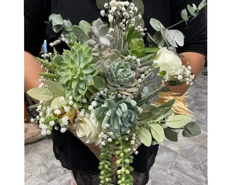 Custom Made Succulent Bouquet/ Wedding Bouquet/ Unique bouquet/ sola wood/ dried naturals/ live succulents/ cascading bouquet/ cascade