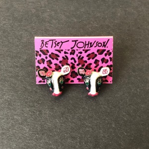 Adorable cow stud earrings Betsey Johnson jewelry Vintage